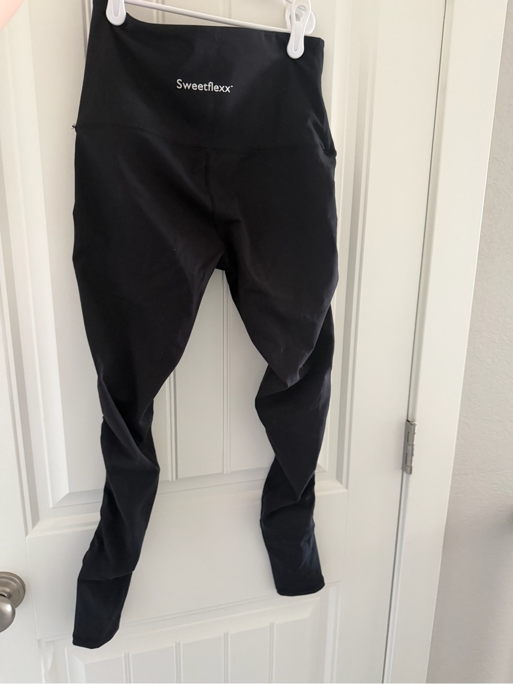 Sweetflexx Women’s High-Waist Black Leggings